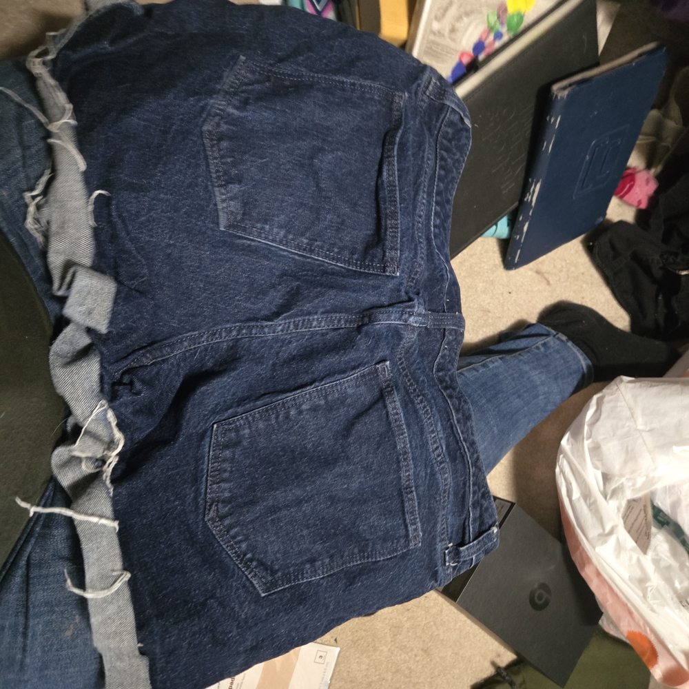 Universal Thread Shorts - Picture 4 of 4